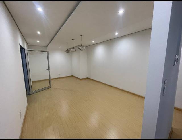 222M² OFFICE TO LET IN ROSEBANK